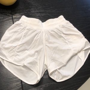 Lululemon Hotty Hot shorts